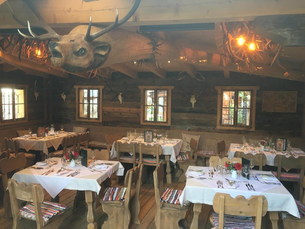 Gasthof Zacherlbraeu Fusch an der Glocknerstraße Екстериор снимка