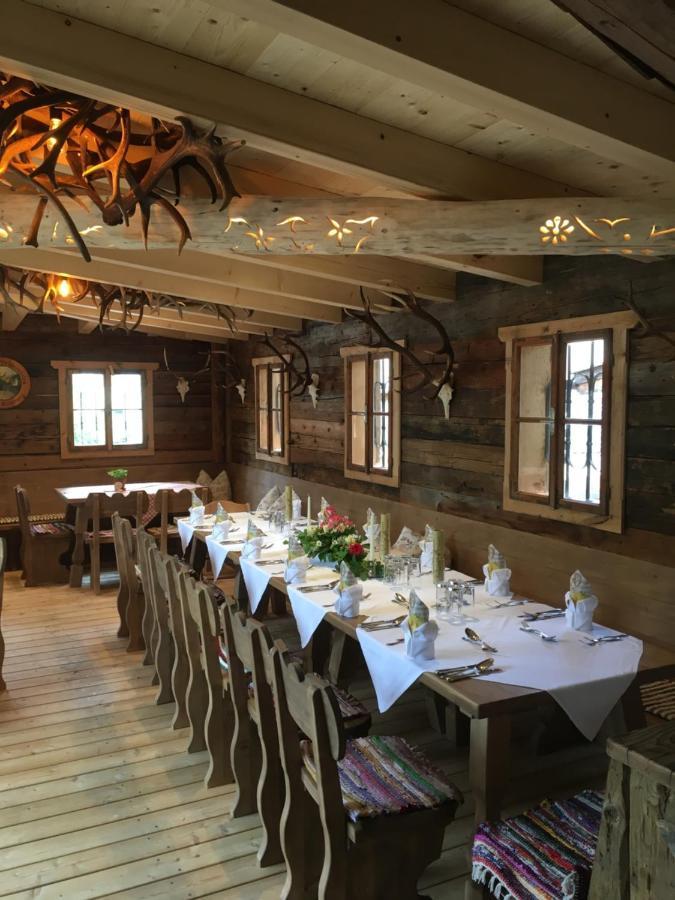Gasthof Zacherlbraeu Fusch an der Glocknerstraße Екстериор снимка